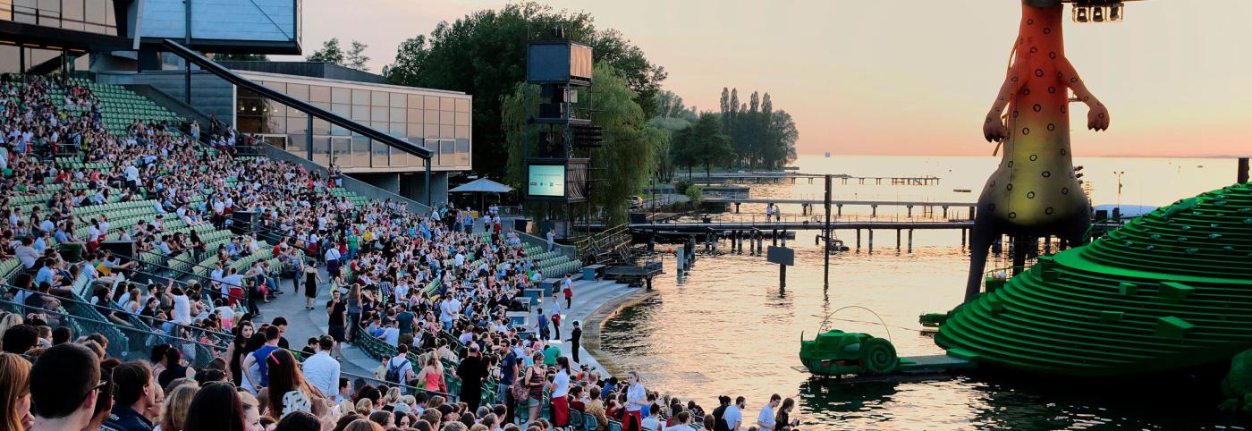 © Bregenzer Festspiele / Anja Köhler Young Peoples Night-Die Zauberflöte-Seebühne-Bregenzer Festspiele-volle Tribüne