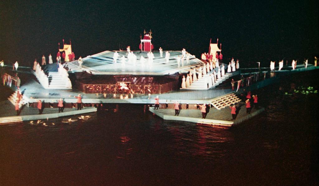 Die schöne Helena - Seebühne - Bregenzer Festspiele - Bühnenbild