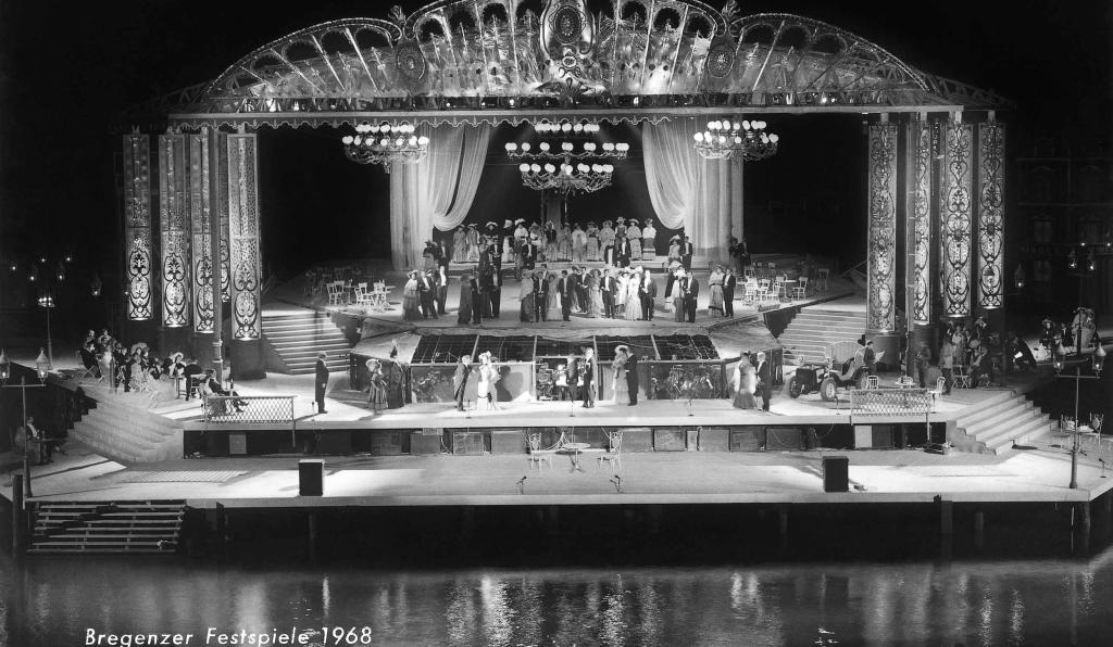 Die lustige Witwe - Seebühne - Bregenzer Festspiele - Bühnenbild