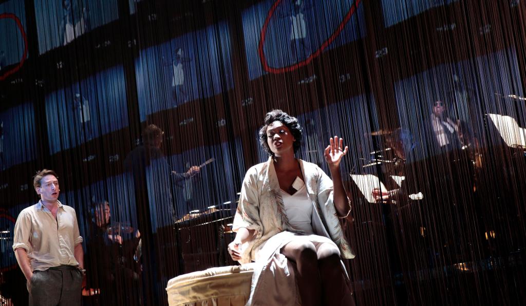 Kunst aus der Zeit - American Lulu - Werkstattbühne - Bregenzer Festspiele - Musikerin auf der Bühne