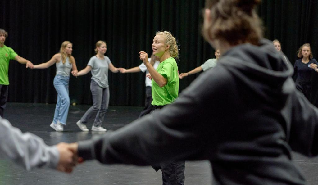 Young Peoples Night-Workshop-Werkstattbühne-Bregenzer Festspiele-Tanzende Jugendliche